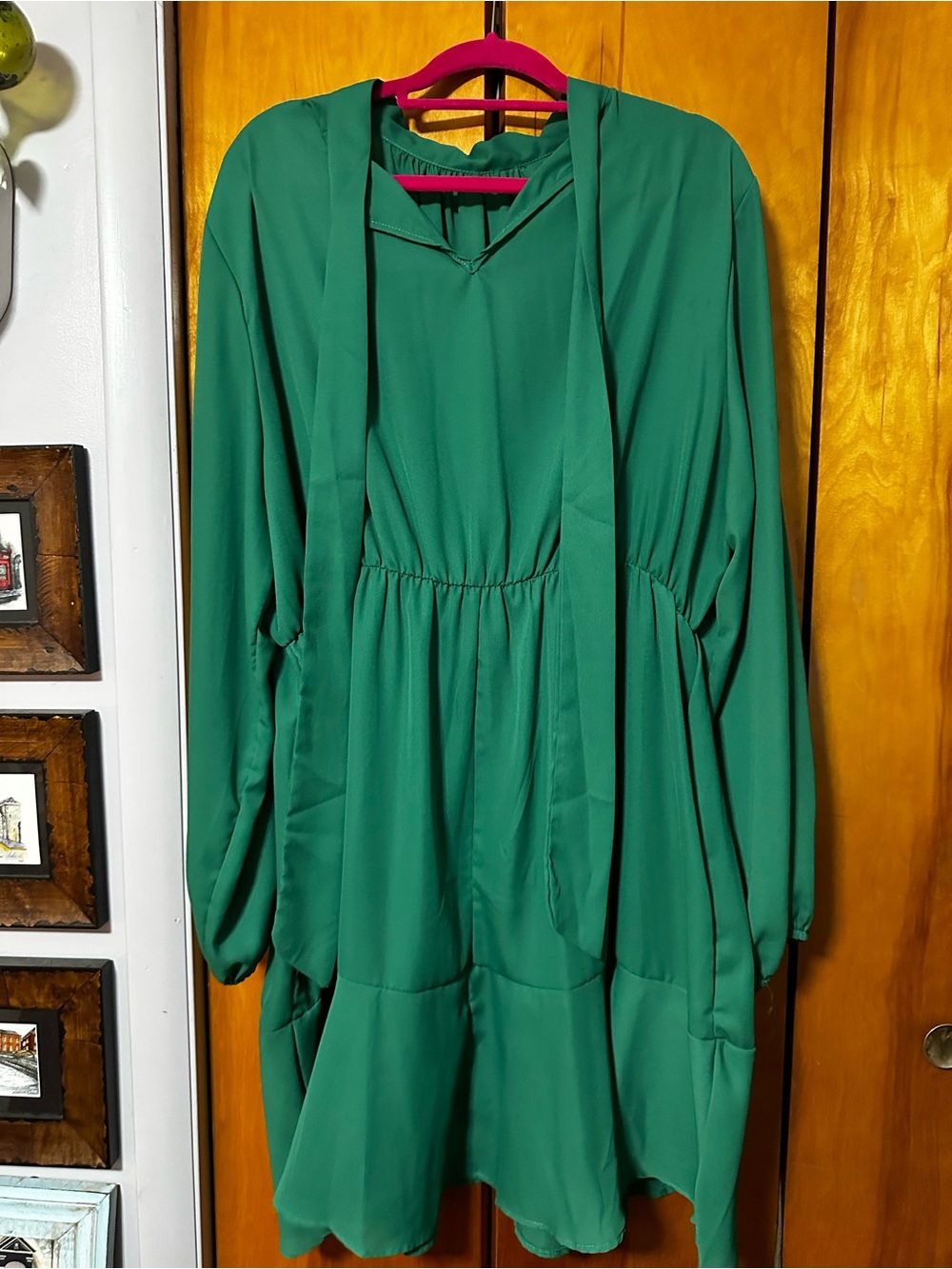 Green Long-Sleeve Tie-Neck Women’s Dress